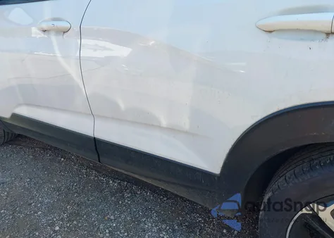 2021 Chevrolet Trailblazer Fwd Rs z USA, uszkodzony, nr VIN KL79MTSL5MB018022